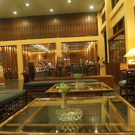 Hotel Mutiara Чилачап Екстериор снимка